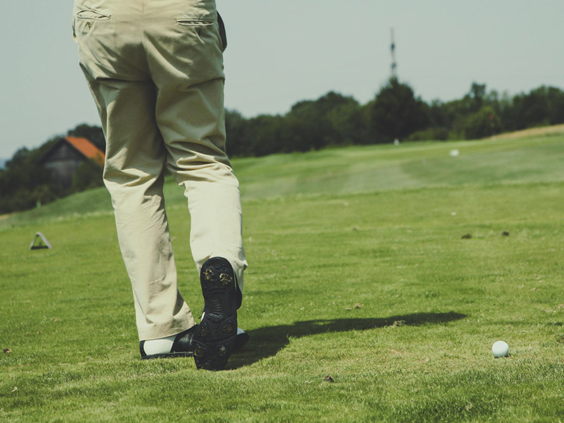 Golf shoes to buy skills